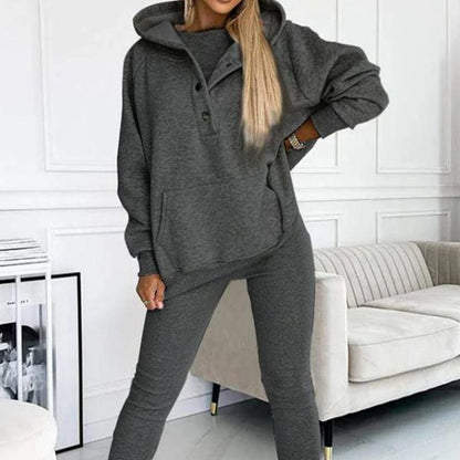 Elena – Set Comodo 3 Pezzi (Gilet + Felpa con Cappuccio + Pantaloni)