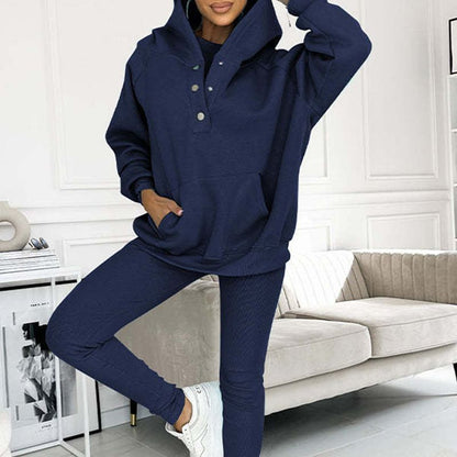 Elena – Set Comodo 3 Pezzi (Gilet + Felpa con Cappuccio + Pantaloni)